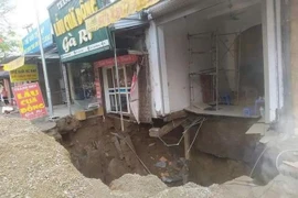 [Tin nhanh sáng 14-4-2021] Đã xác định được nguyên nhân gây ra “hố tử thần” ở Hà Nội