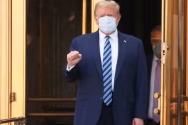 Tổng thống Mỹ Donald Trump xuất viện, trở lại Nhà Trắng