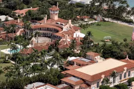 Tiêm kích Mỹ chặn máy bay dân sự gần dinh thự của Tổng thống Trump