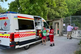 Bị tê giác tấn công, nữ nhân viên vườn thú thiệt mạng