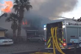 Bố đi mua sắm Giáng sinh, 5 đứa trẻ ở nhà tử vong thương tâm 