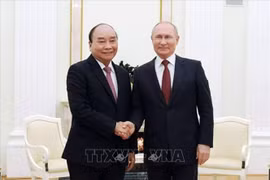 Chủ tịch nước Nguyễn Xuân Phúc hội đàm và dự chiêu đãi của Tổng thống Nga Vladimir Putin