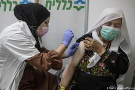 Israel: Vaccine ngừa Covid-19 có thể giảm 98,9% nguy cơ tử vong