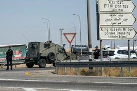 Israel đóng tất cả cửa khẩu đường bộ với Jordan sau vụ xả súng