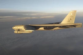 3 tiêm kích Su-35S Nga đồng loạt xuất kích giám sát máy bay ném bom B-52H Mỹ