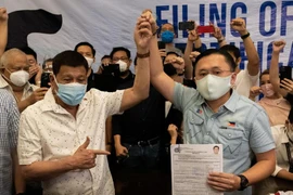 Diễn biến bất ngờ trong cuộc đua tranh chức Tổng thống Philippines