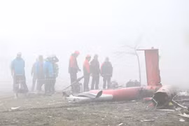 Cất cánh trong sương mù dày đặc, trực thăng cứu thương đâm vào bệnh viện