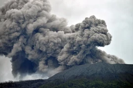 Indonesia: Núi lửa Merapi phun trào, 11 nhà leo núi tử nạn