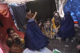 Liên hợp quốc sẽ hỗ trợ Afghanistan bất chấp lệnh cấm của Taliban