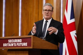 Anh công bố chính sách mới, thắt chặt kiểm soát nhập cư