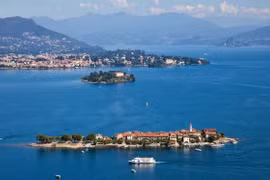 Cơn lốc bất ngờ làm lật thuyền chở khách du lịch tại Italia