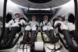 Phi hành gia NASA phải nhập viện sau khi trở về từ Trạm vũ trụ quốc tế