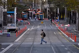 Lo ngại biến chủng Delta, Australia phong tỏa nhiều thành phố lớn 