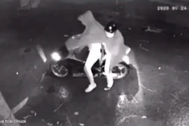 [Tin nhanh sáng 26-9-2020] Truy tìm hai nghi phạm nổ súng vào nhà dân trong đêm