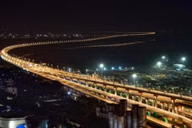Khánh thành cầu vượt biển dài nhất Ấn Độ