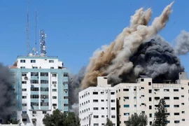 Israel đánh sập trụ sở các hãng truyền thông quốc tế ở Gaza