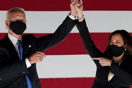 Tạp chí Time vinh danh ông Biden và bà Harris là Nhân vật của năm 2020