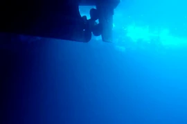 Iran hạ thủy tàu ngầm du lịch đầu tiên