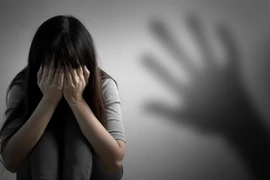 [Tin nhanh sáng 27-11-2021] Khởi tố 2 bị can liên quan clip thiếu nữ bị cưỡng hiếp ở nhà nghỉ