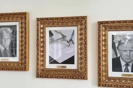 Ông Trump khai trương ‘Đại lộ Danh vọng Tổng thống’, song loại ông Biden