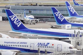 Sân bay Haneda mở lại đường băng sau vụ va chạm thảm khốc
