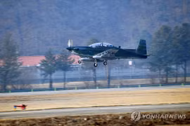 Máy bay quân sự Hàn Quốc để rơi thùng nhiên liệu khi diễn tập trong đêm