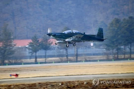 Máy bay quân sự Hàn Quốc để rơi thùng nhiên liệu khi diễn tập trong đêm