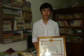Chàng thủ khoa ĐH quốc gia Hà Nội: Đam mê Tin học và giấc mơ du học