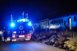 Đang bảo trì đường ray, 5 công nhân bị tàu hỏa đâm tử vong thương tâm