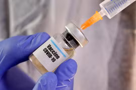 Trung Quốc phê duyệt thử nghiệm trên người vaccine Covid-19 phát triển từ tế bào côn trùng