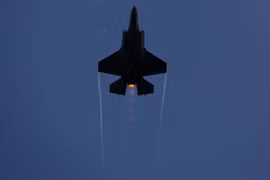 Israel tấn công tên lửa vào Thủ đô Damascus của Syria