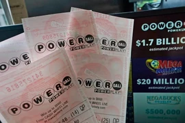 Công bố chủ nhân giải độc đắc xổ số Powerball trị giá 1,765 tỷ USD