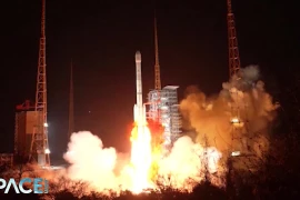 Xem Trung Quốc phóng vệ tinh công nghệ truyền thông mới vào không gian