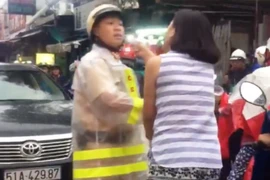 Người phụ nữ tấn công CSGT ở TP.HCM đã xin lỗi