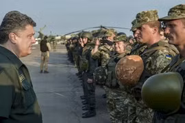 Tổng thống Ukraine: Nga đã rút quân khỏi miền đông, hòa bình đang được lập lại