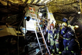 Thảm kịch tàu điện ngầm Moscow: 22 người chết, hàng trăm người bị thương