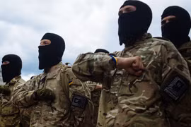 Nga bàn giao 5 lính bị thương cho Ukraine