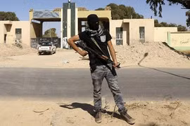 Nhóm hồi giáo cực đoan bất ngờ tấn công thị trấn ven biển Kenya