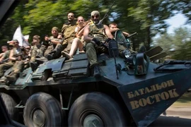 Donetsk và Luhansk đối mặt với vòng vây của quân chính phủ Ukraine