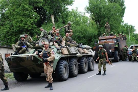 Lực lượng Donesk bắt đầu thu hồi vũ khí hạng nặng theo hiệp định Minsk 