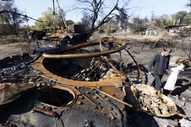 Thiệt hại cơ sở hạ tầng ở Donetsk và Lugansk lên đến 440 triệu USD