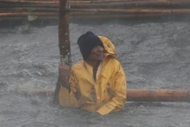 Bão Rammasun tấn công Philippines, ít nhất 10 người chết