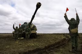 Nga sẵn sàng gửi vũ khí mạnh hơn tới Ukraine, bất chấp lệnh trừng phạt
