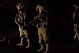 Quân đội Israel bắt giữ 80 thanh thiếu niên người Palestine