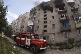 Ukraine: Pháo kích bắn phá tan hoang ngoại ô Donetsk