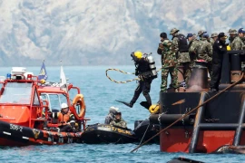 Vụ chìm phà Sewol: 48 thi thể được tìm thấy trong 1 căn phòng nhỏ