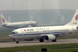 Phi công Trung Quốc: Căng thẳng, kiệt sức và lương thấp