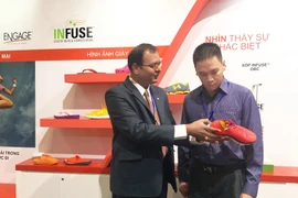 Dow Elastomers giới thiệu chất dẻo hiệu suất cao ứng dụng công nghệ INFUSE tại Triển lãm Da và giày Việt Nam 2015