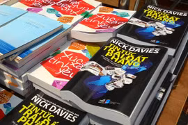 Đông nghịt người ghé thăm Ngày hội sách “Xưa và nay” 2015