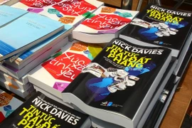 Đông nghịt người ghé thăm Ngày hội sách “Xưa và nay” 2015